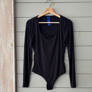 Kit and Ace Long Sleeve Bodysuit – Black
Size M